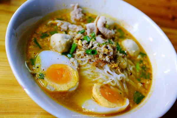 ก๋วยเตี๋ยวเรือ ร้องเรือคำ เชียงใหม่