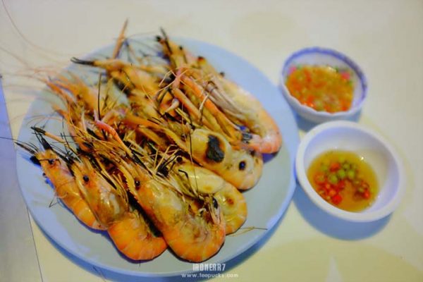 ริมคลองกุ้งเผา สกลนคร