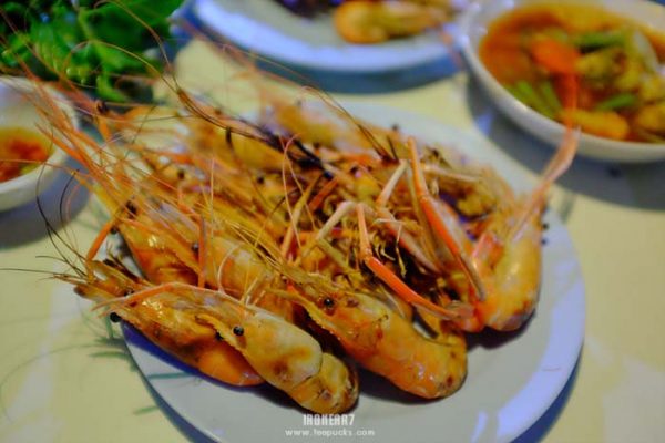 ริมคลองกุ้งเผา สกลนคร